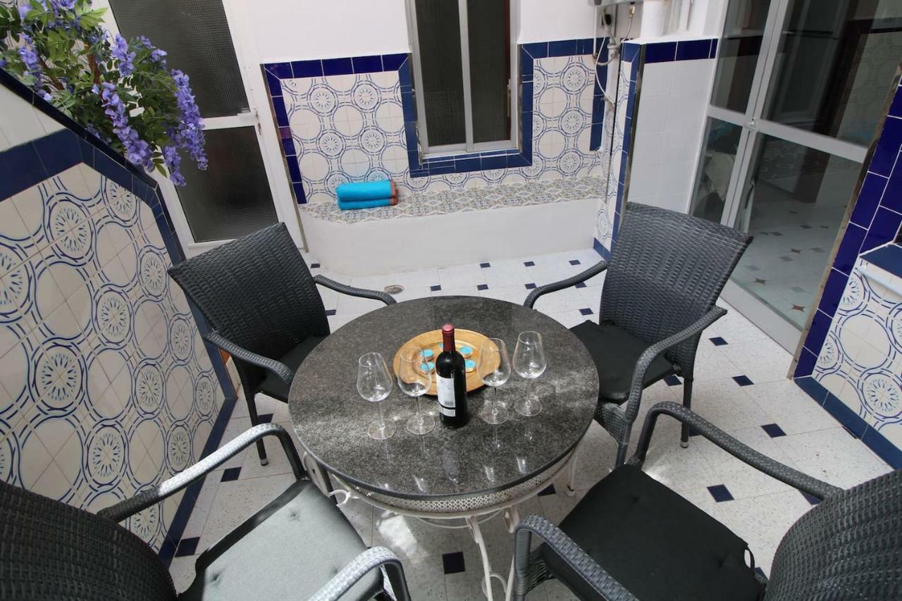 Big Apartment With Unique Patio Near Santa Barbara Castle Alicante Kültér fotó