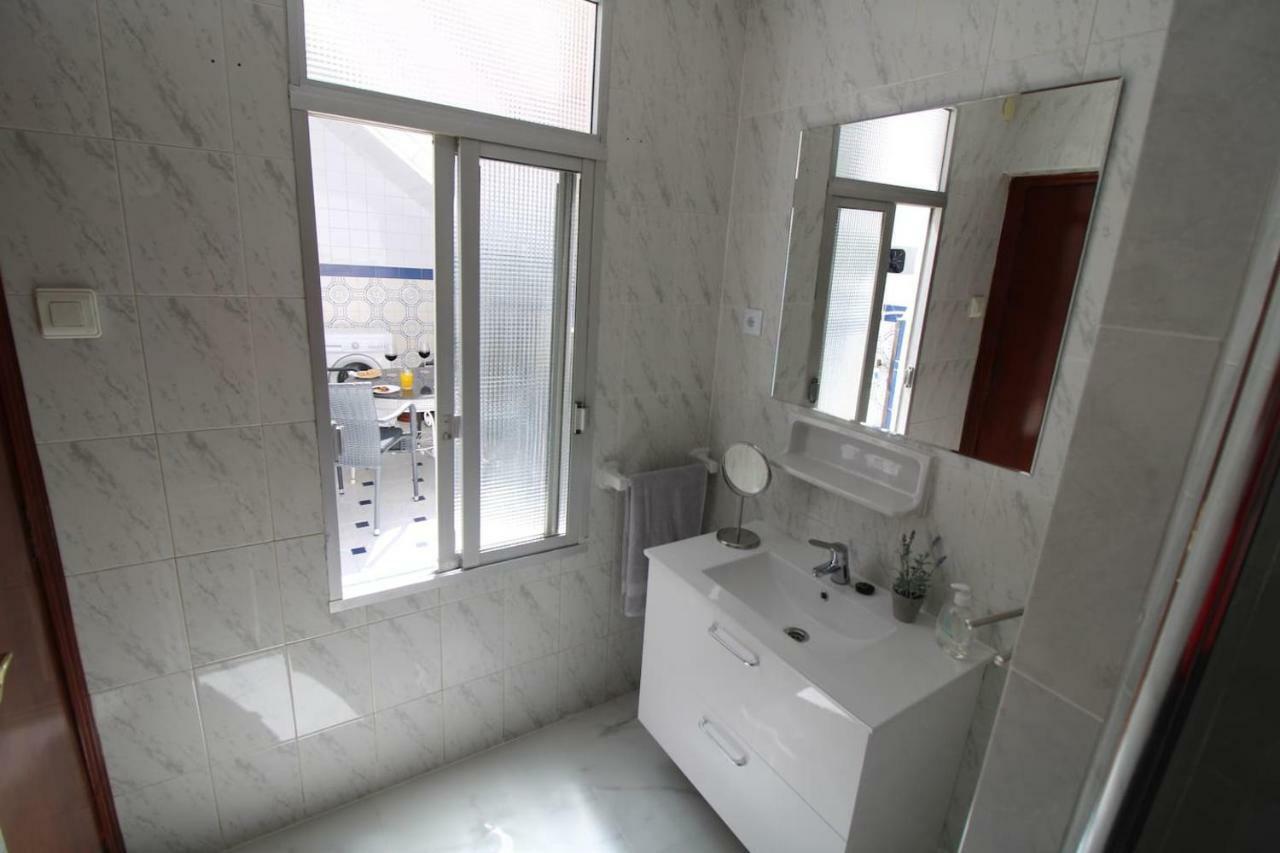 Big Apartment With Unique Patio Near Santa Barbara Castle Alicante Kültér fotó