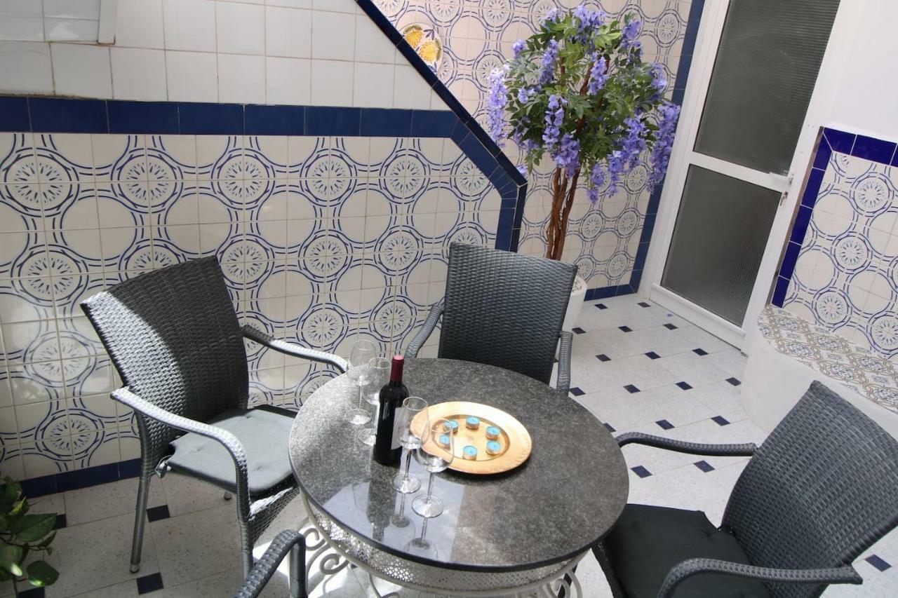 Big Apartment With Unique Patio Near Santa Barbara Castle Alicante Kültér fotó