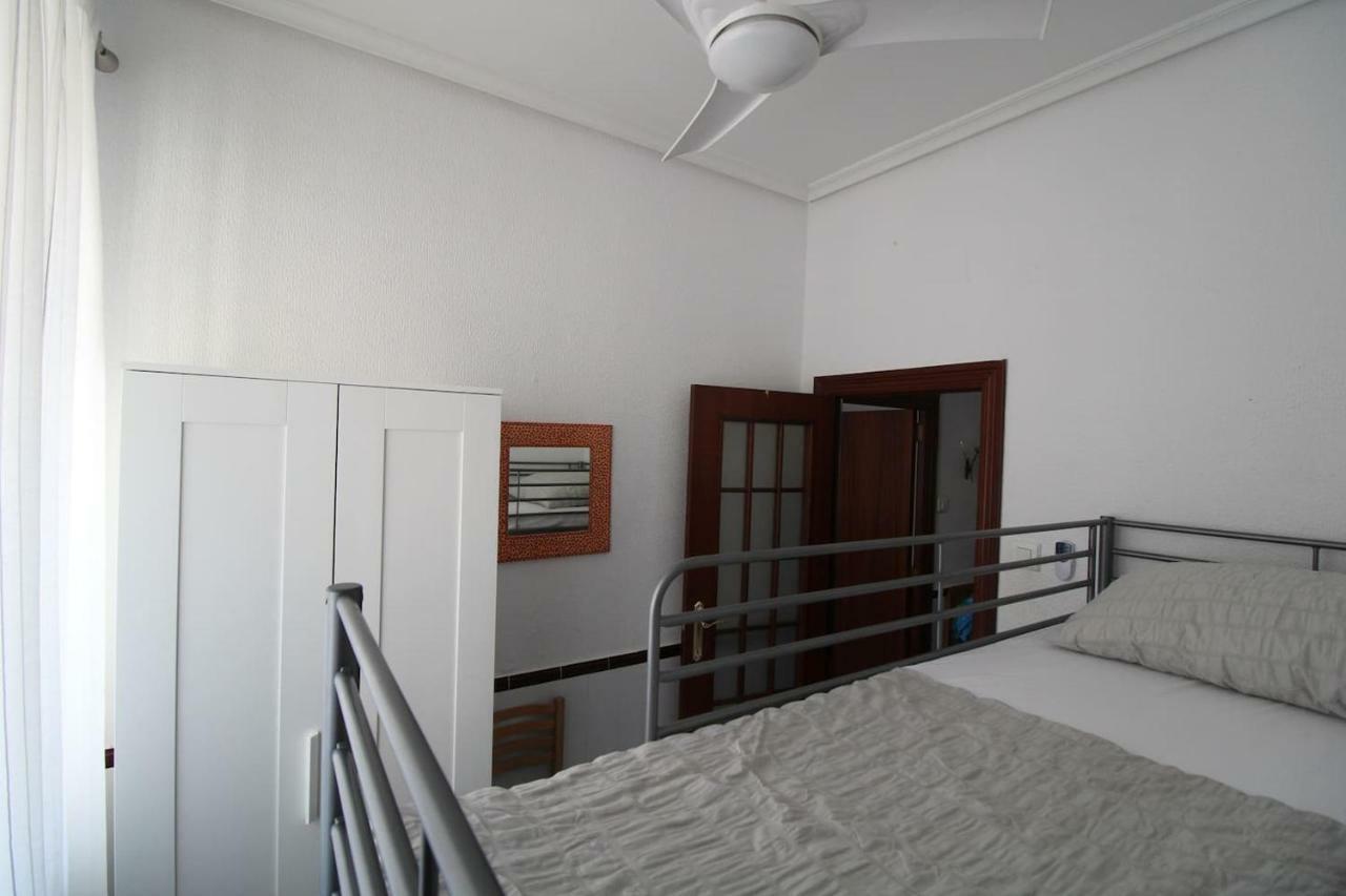 Big Apartment With Unique Patio Near Santa Barbara Castle Alicante Kültér fotó