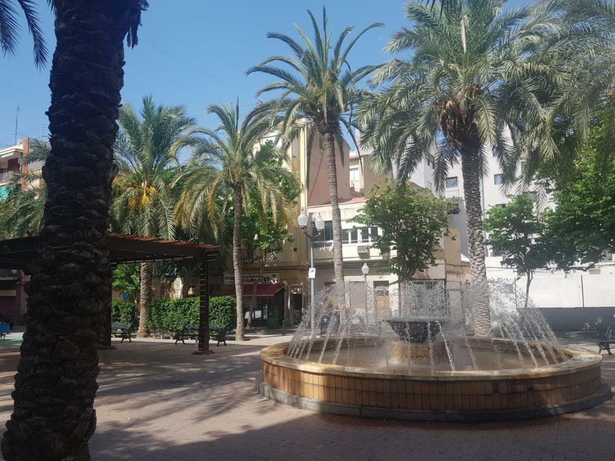 Big Apartment With Unique Patio Near Santa Barbara Castle Alicante Kültér fotó